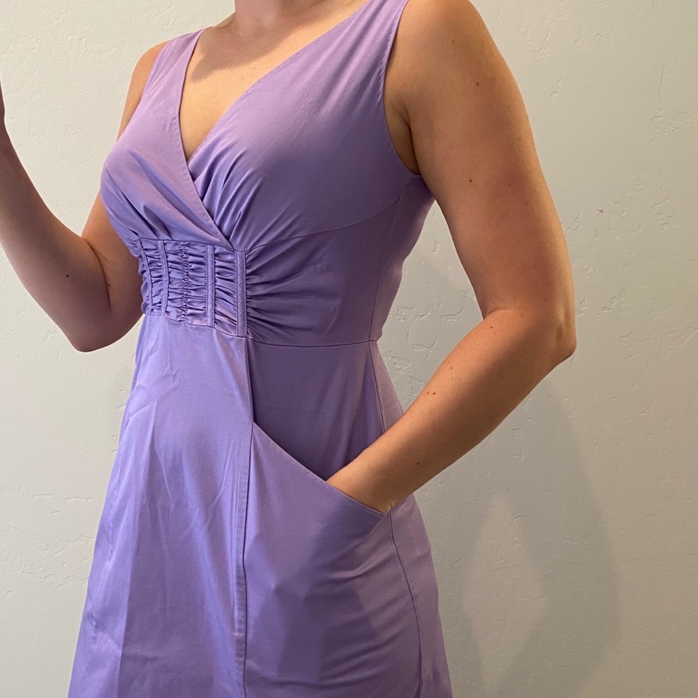Elie Tahari lilac dress with pockets